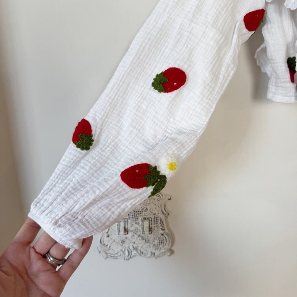 Berry Sweet Strawberry Daisy Embroidered Gauzy Cotton Ruffle Cropped Blouse S - Picture 8 of 11